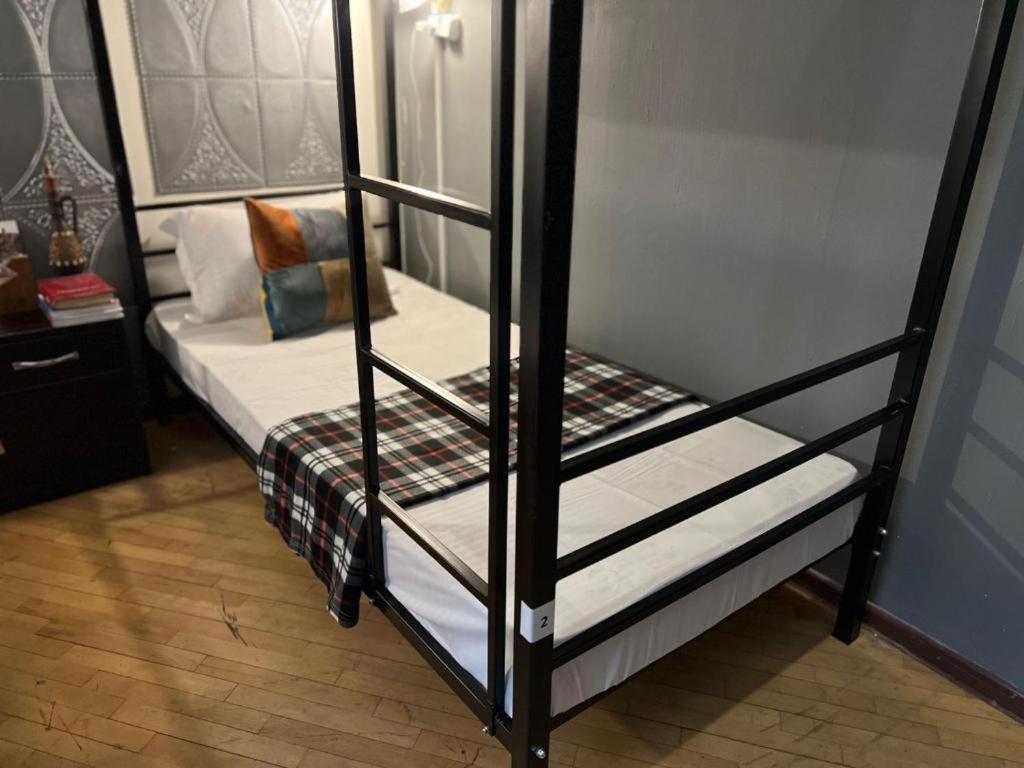 Machabelli 11A Hostel Тбілісі Екстер'єр фото