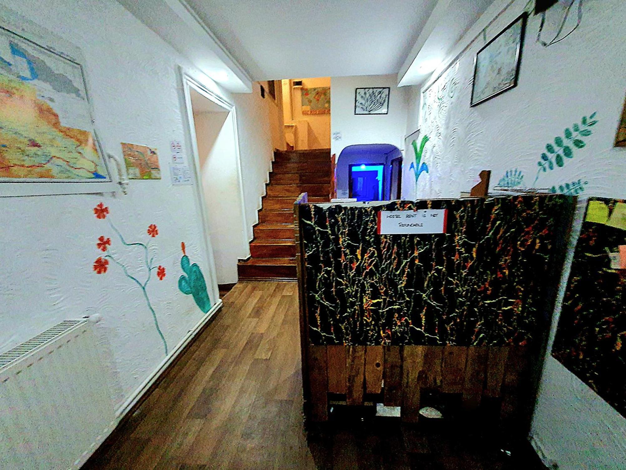 Machabelli 11A Hostel Тбілісі Екстер'єр фото